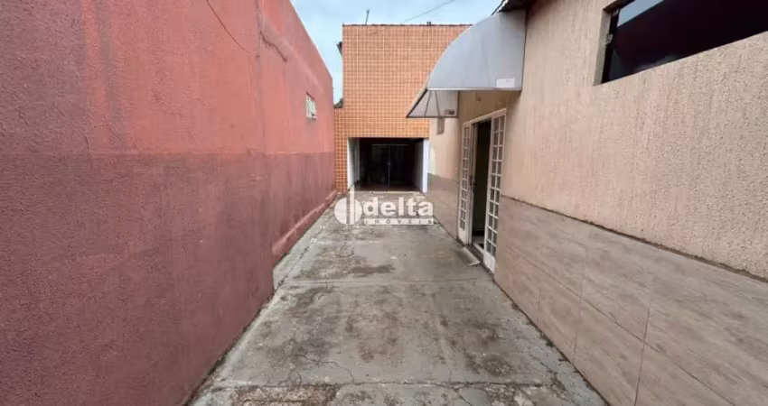 Casa residencial disponível para locação ou venda no bairro centro em uberlândia-mg