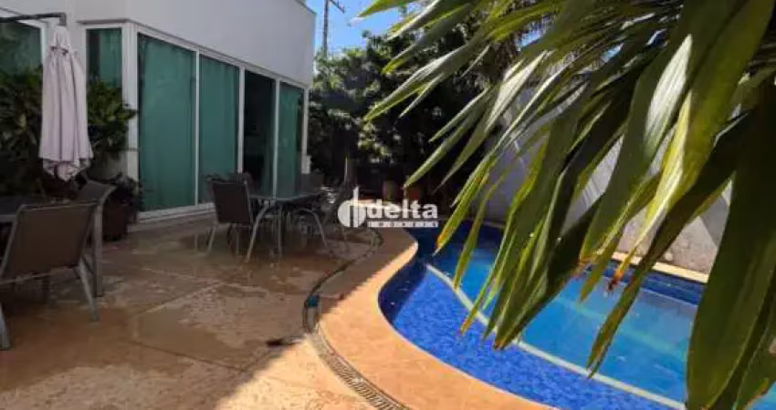 Casa residencial disponível para venda no bairro tabajaras em uberlândia-mg.