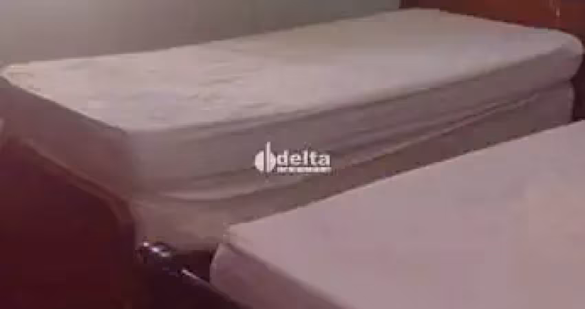 Casa residencial disponível para venda no bairro brasil em uberlândia-mg.