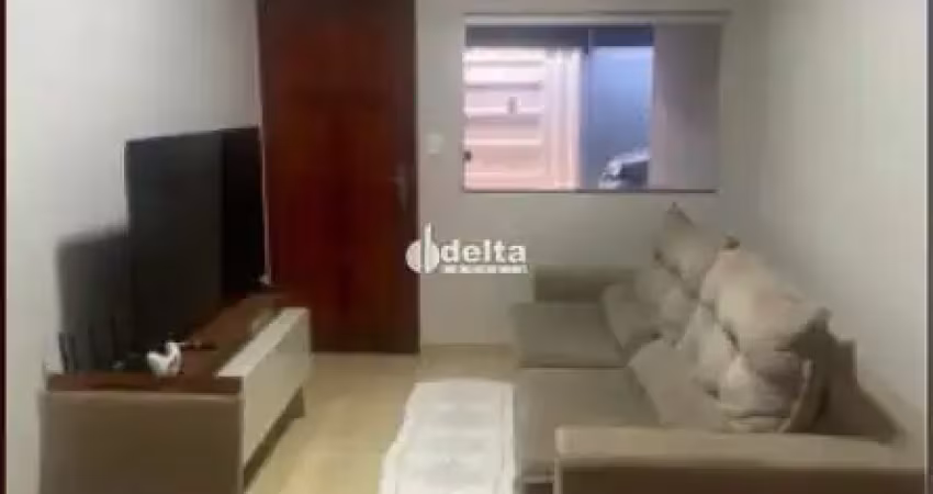 Casa residencial com 3 quartos disponível para venda no bairro jardim ipanema em uberlândia-mg.