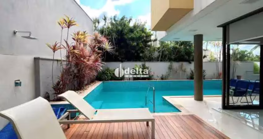 Casa em condomínio fechado com 4 quartos à venda no Morada da Colina, Uberlândia 