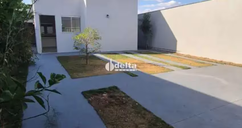 Casa residencial com 2 quartos disponível para locação no bairro santa mônica em uberlândia-mg.