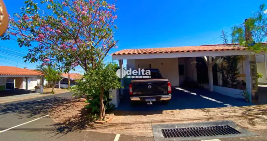 Casa em condomínio com 3 quartos disponível para venda no bairro aclimação em uberlândia-mg.