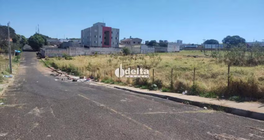 Área comercial disponível para venda no bairro brasil em uberlândia-mg.