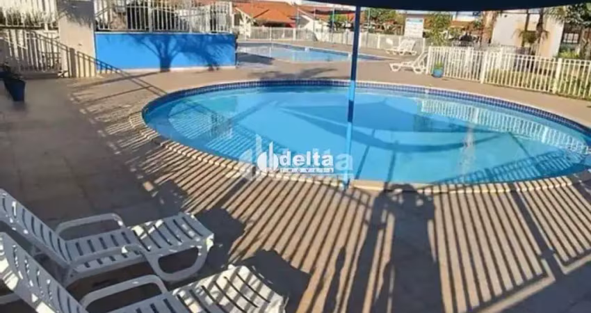 Casa em condomínio com 3 quartos disponível para venda no bairro jardim califórnia em uberlândia-mg