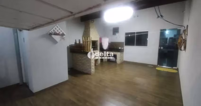 Casa residencial com 2 quartos disponível para venda no bairro jardim brasília em uberlândia - mg.