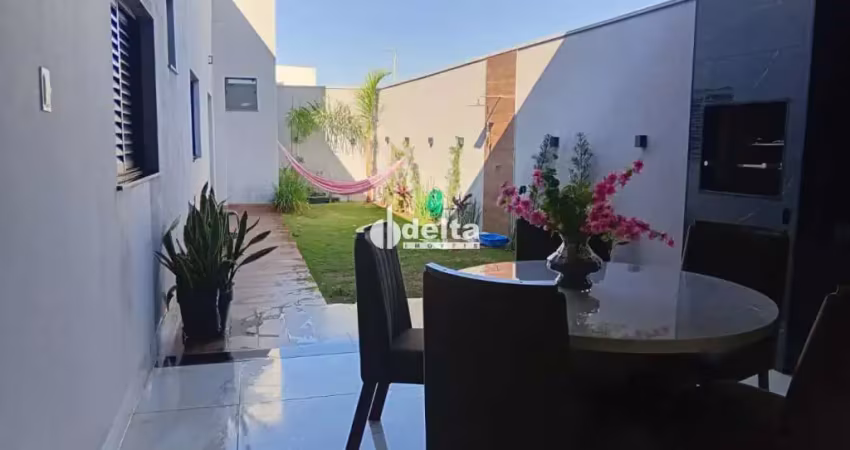 Casa no condomínio raros disponível para venda em uberlândia-mg