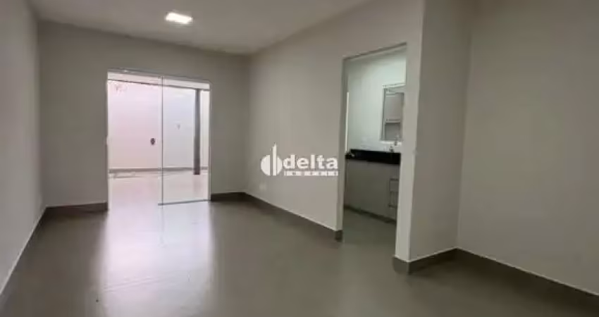 Casa em condomínio com 3 quartos sendo 1 suíte disponível para venda no bairro aclimação em uberlândia - mg.