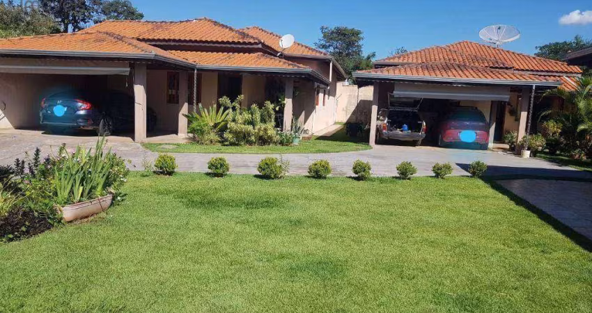 OPORTUNIDADE - Chácara com 2 casas, toda formada e cercada.   Total 1000 m². San Martin - Itatiba