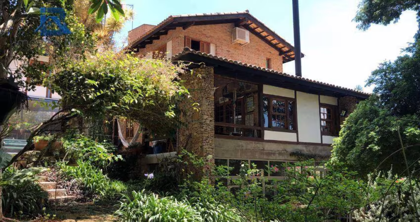 Casa com 4 dormitórios à venda, 600 m² por R$ 3.050.000,00 - Parque das Laranjeiras - Itatiba/SP