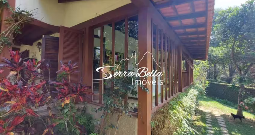 Casa com 5 dormitórios à venda, 354 m² por r$ 990.000,00 - albuquerque - teresópolis/rj