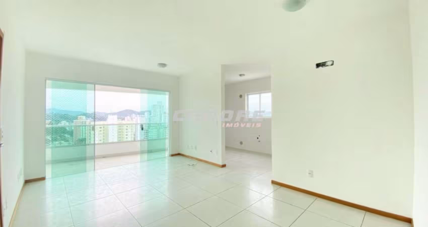 Excelente apartamento com vista privilegiada em andar alto!