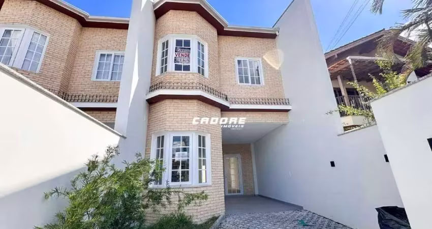 Sobrado novo com ótimo padrão de acabamento localizado no bairro água verde! | cadore imóveis