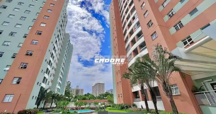 Apartamento semimobiliado, andar alto, sol da manhã, constituído por: