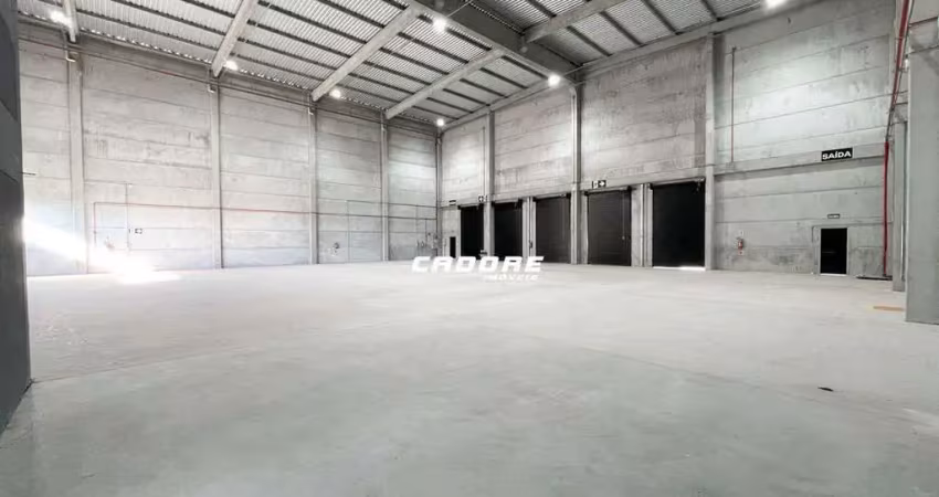 Galpão com aproximadamente 895,38m² para locação em navegantes i cadore imóveis