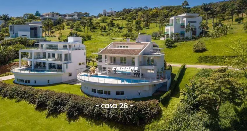 Luxo, conforto e exclusividade: residência de 7 suítes com piscina no iate clube em itapema i cadore imóveis