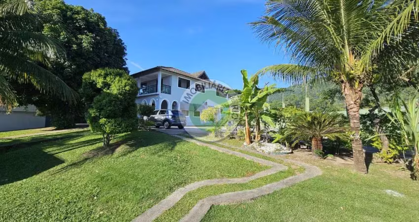 Casa à venda em guaratiba, rio de janeiro - 5 quartos, 2 suítes, 3 salas, 5 banheiros, 548m² de área!