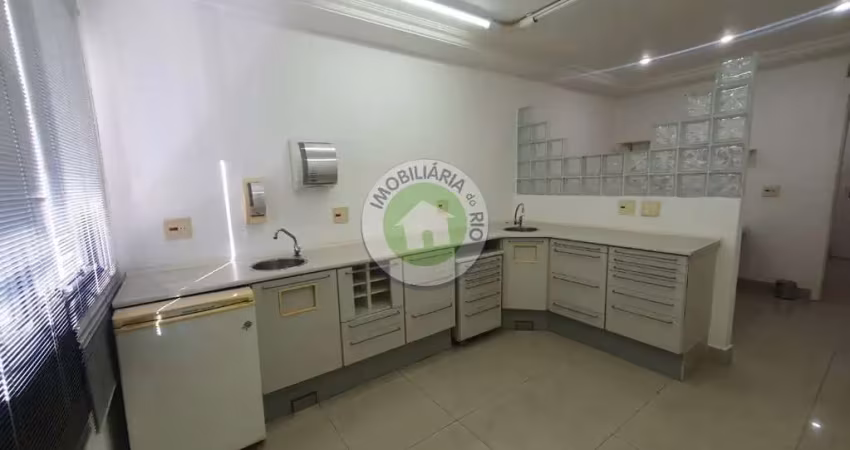Sala comercial com 2 salas para alugar na Freguesia (Jacarepaguá), Rio de Janeiro 