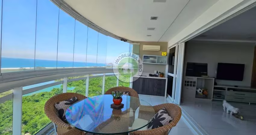 Cobertura de 386 metros com linda vista para o mar!!