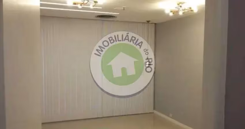 Sala comercial reformada por decorador no edifício centro da barra