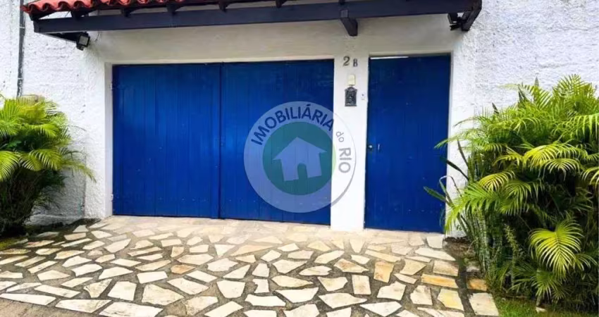 Imponente casa em condomínio de alto padrão em Vargem Grande, Rio de Janeiro - 4 quartos, 3 suítes, 2 salas, 6 banheiros, 3 vagas, 600m².