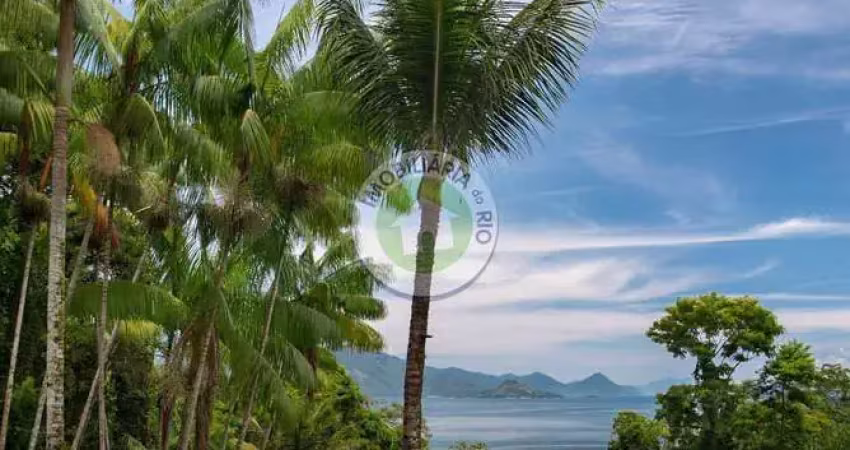 Mansão cinematográfica em Angra!