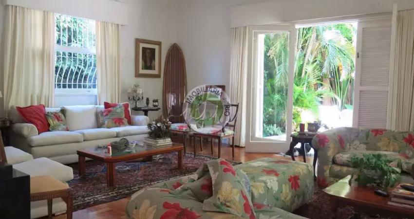 CASA DE 316M², 4 QUARTOS NA RUA PERI - JARDIM BOTÂNICO