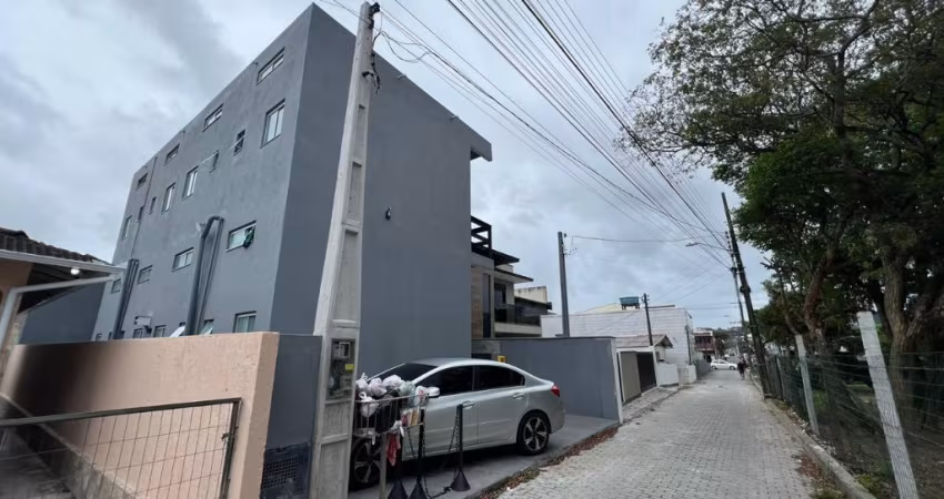 OPORTUNIDADE DE RENTABILIZAR SEU INVESTIMENTO EM 1,5% AO MÊS, SÃO 8 KITNETS, RENTABILIZANDO 12 MIL POR MÊS EM ALUGUÉIS.