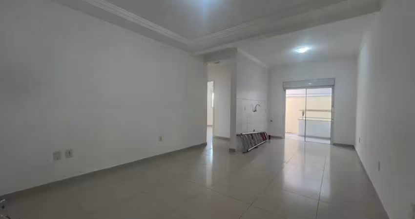 Apartamento a 600 metros da praia dos ingleses