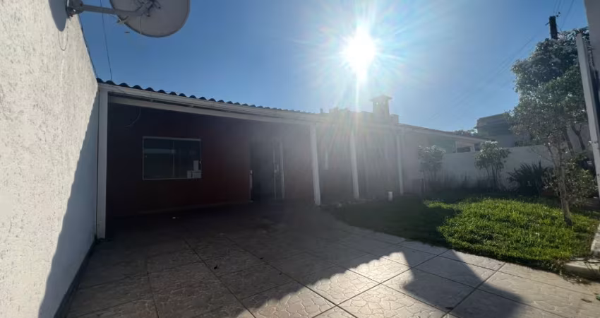 Casa térrea com 3 quartos, no rio vermelho.