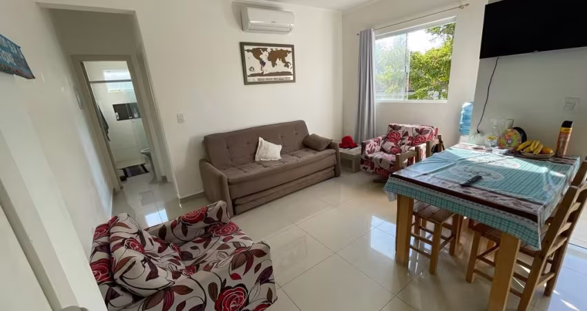 Apartamento mobiliado a 100 metros da praia dos ingleses.