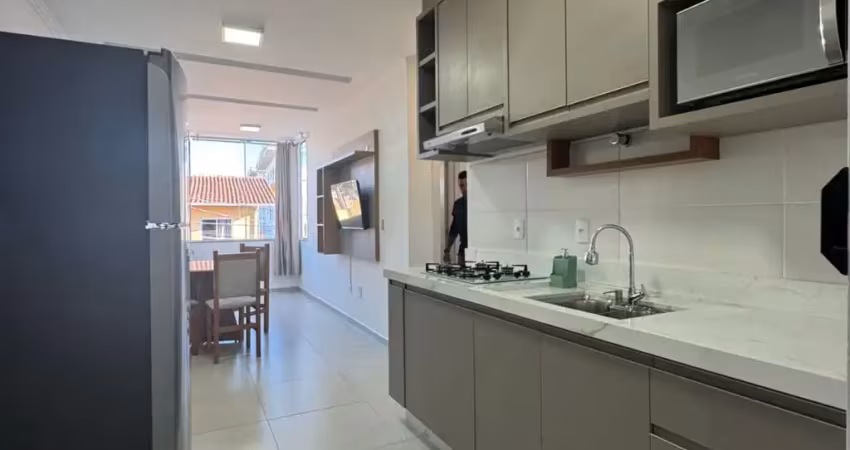 Apartamento finamente mobiliado e decorado , a 900 metros da praia dos ingleses.