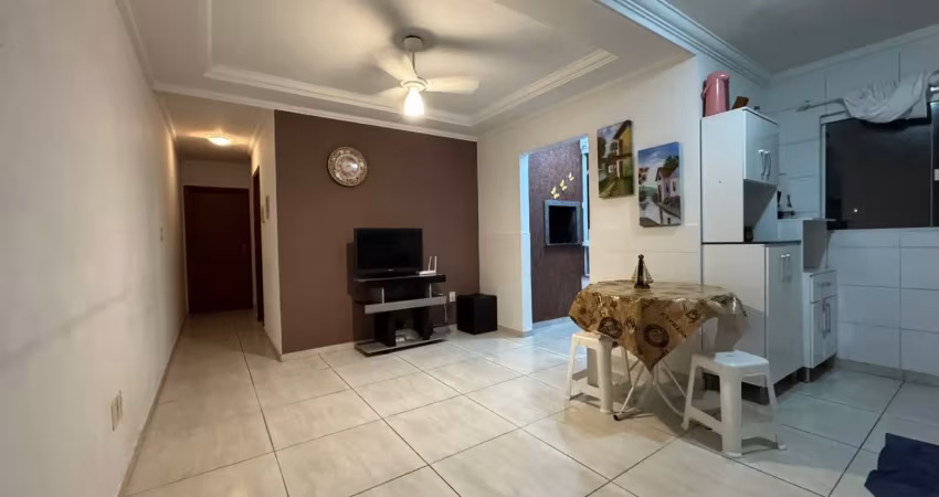 Apartamento a venda a 900 metros da praia dos ingleses, mobiliado.