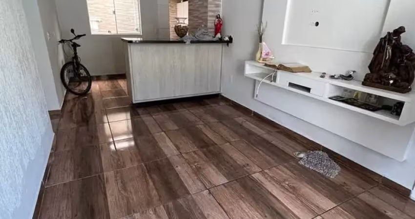 Apartamento semi mobiliado a 900 metros da praia dos ingleses.