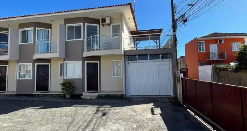 Sobrado a venda nos ingleses, semi mobiliado em excelente localização.