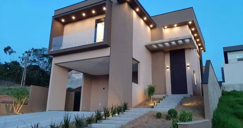 Belíssima Casa Pronta com 4 suítes 4 vagas