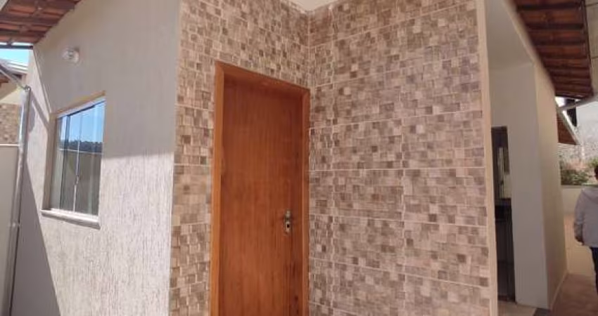 Casa geminada para venda em Esmeraldas, bairro São Pedro