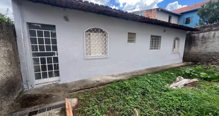 Casa com 3 quartos à venda na Rua das Tulipas, 36, Rosaneves, Ribeirão das Neves