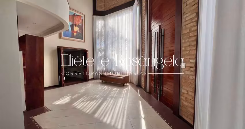 Ótima casa com 4 suítes no condomínio Esplanada do Sol - VENDA