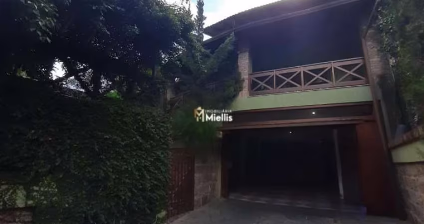 Exclusividade e sofisticação: Descubra a casa de alto padrão dos seus sonhos!