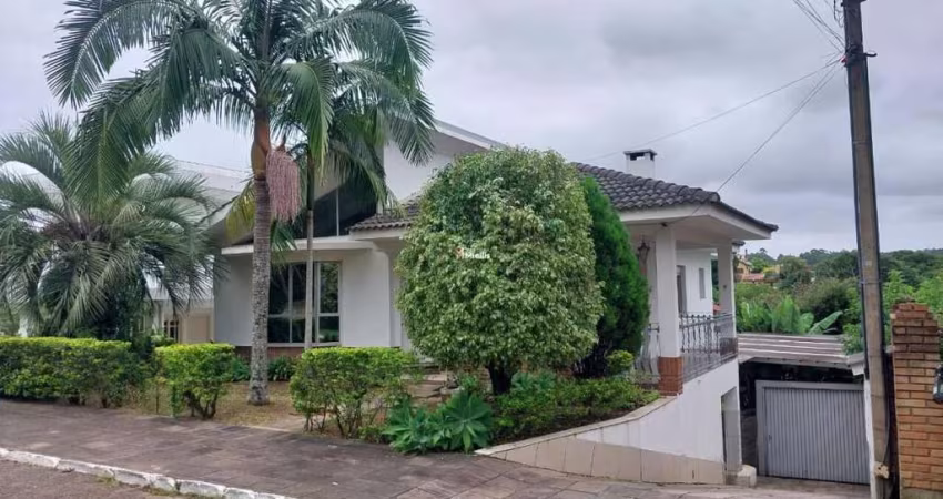 LINDA CASA CONDOMÍNIO CANTEGRIL - VIAMÃO RS