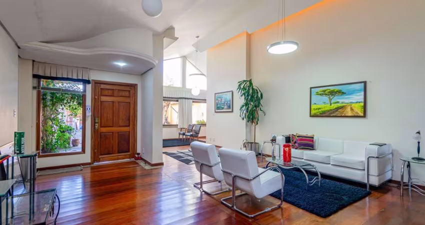 Casa para venda  no Bairro TRISTEZA em Porto Alegre
