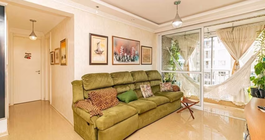 Apartamento para venda  no Bairro Passo da Areia em Porto Alegre