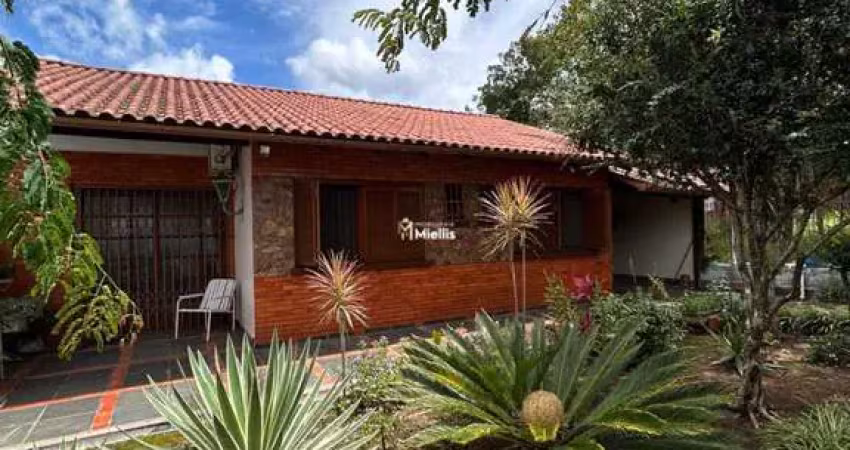 Linda casa de tijolo à vista no bairro cecilia viamão/rs