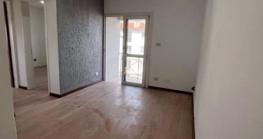 Apartamento todo reformado com churrasqeira