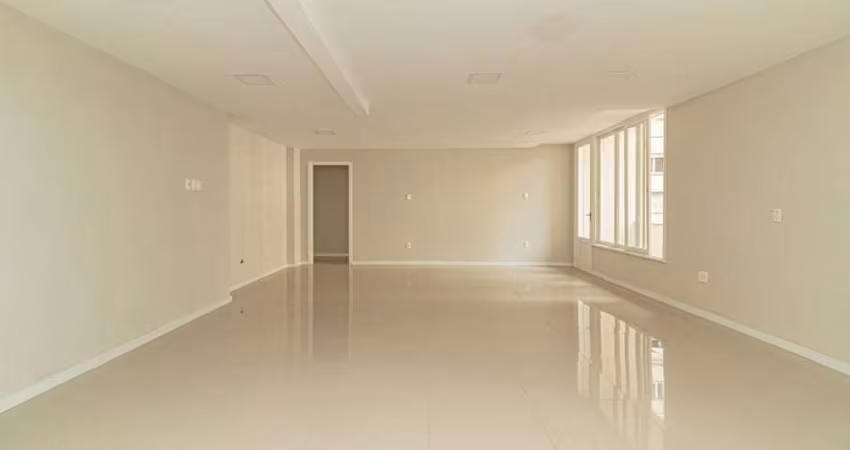 Apartamento para venda  no Bairro Moinhos de Vento em Porto Alegre