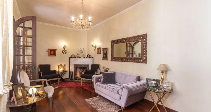 Apartamento para venda  no Bairro Farroupilha em Porto Alegre