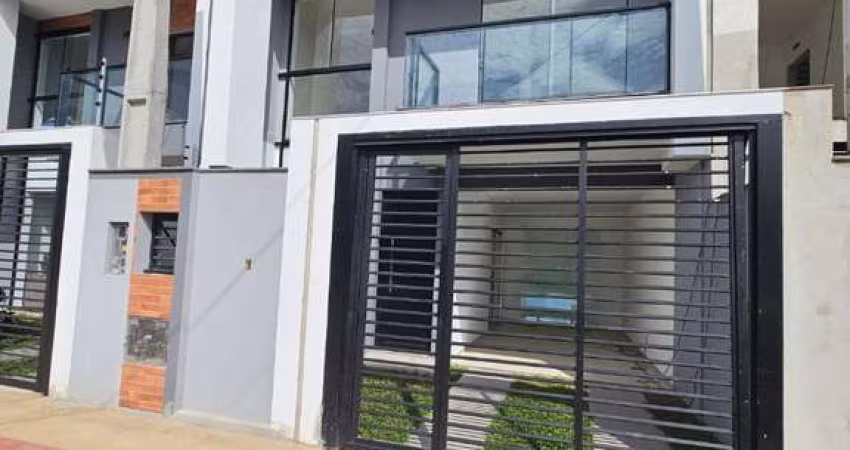 Sobrado à venda por R$ 580.000,00 - Itacolomi - Balneário Piçarras/SC