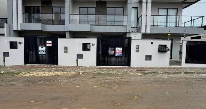 Sobrado com 3 dormitórios à venda por R$ 690.000,00 - Itacolomi - Balneário Piçarras/SC