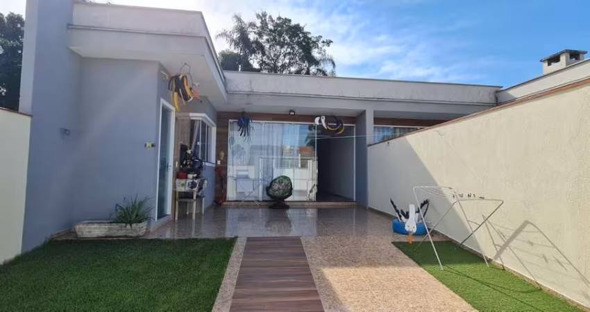 Casa com 3 dormitórios à venda, 84 m² por R$ 620.000,00 - Centro - Balneário Piçarras/SC